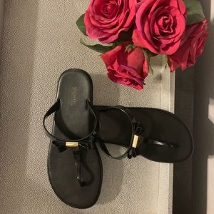 Michael Kors Caroline Jelly Flip Flop in Black